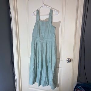 Universal Thread / Sleeveless Mint Green dress / pockets / side zipper / size 14